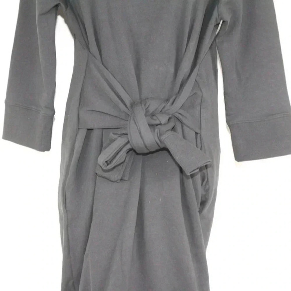 UNIVERSAL STANDARD - Picture 2 of 11